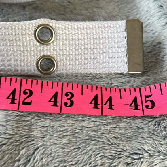 ✨Unisex White Double Grommet Fabric Belt - Picture 5 of 8